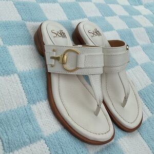 Sofft White and Gold Sandals T-Strap Design